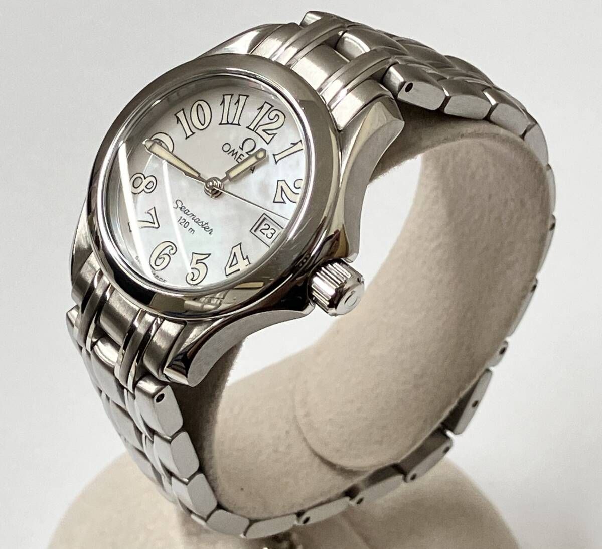 OMEGA Seamaster 2581.70 ホワイトシェル 120m クォーツ オメガ シーマスター 腕時計
