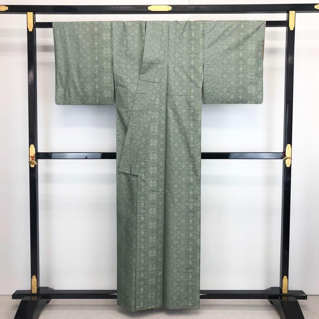 本場大島紬 横双絣 著しい 縦柄花唐草模様 灰緑色 K3494 売買されたオークション情報 落札价格 【au  payマーケット】の商品情報をアーカイブ公開