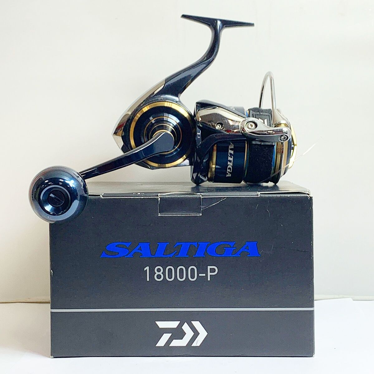 DAIWA ダイワ 20 ソルティガ 18000 スピニングリール 箱、ポーチ