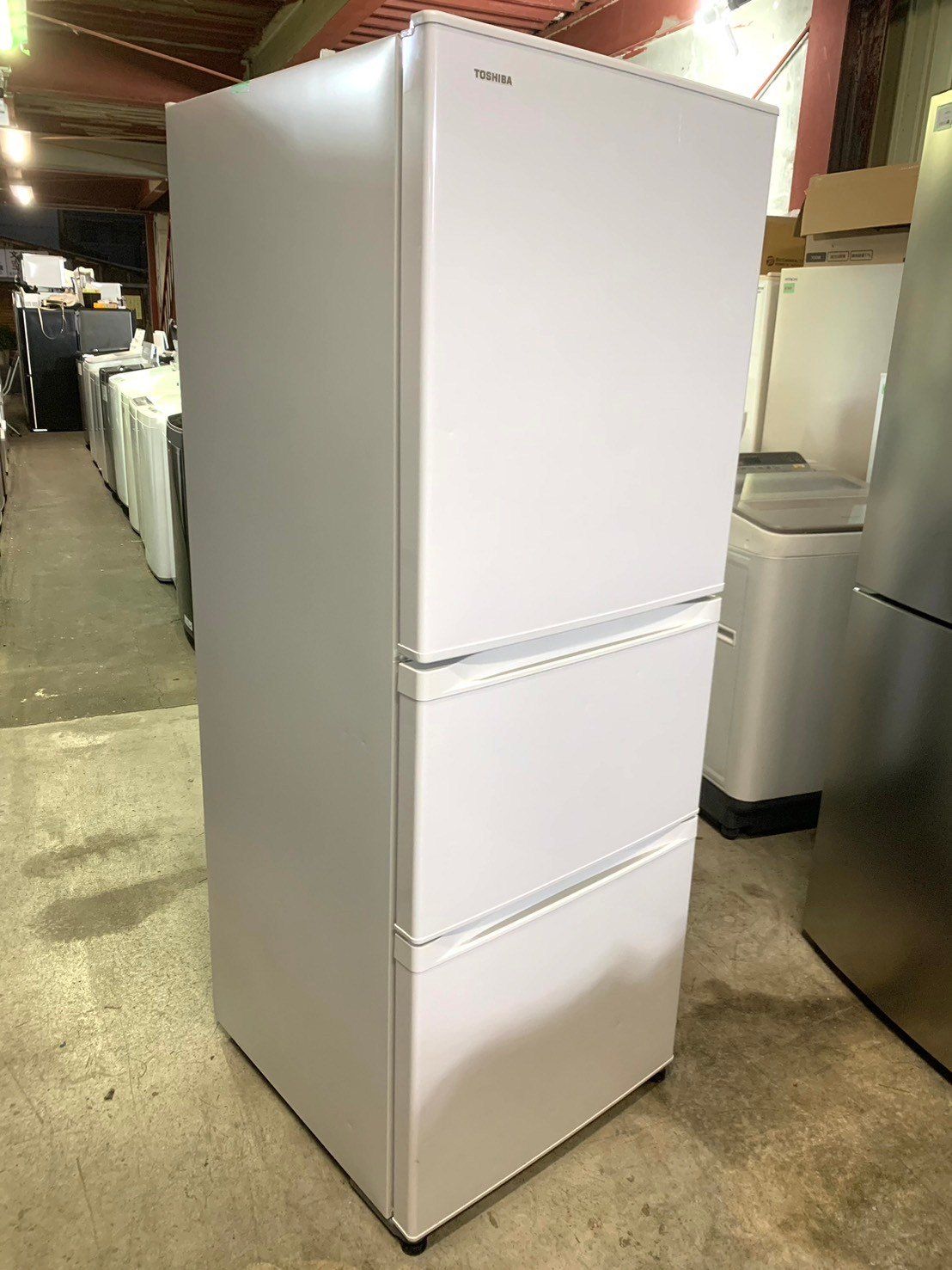 東芝 冷蔵庫 GR-M33S ホワイト 2018年製 中古人気の高い 東芝 3ドア冷蔵庫 GR-M33S 2018年製 出張買取
