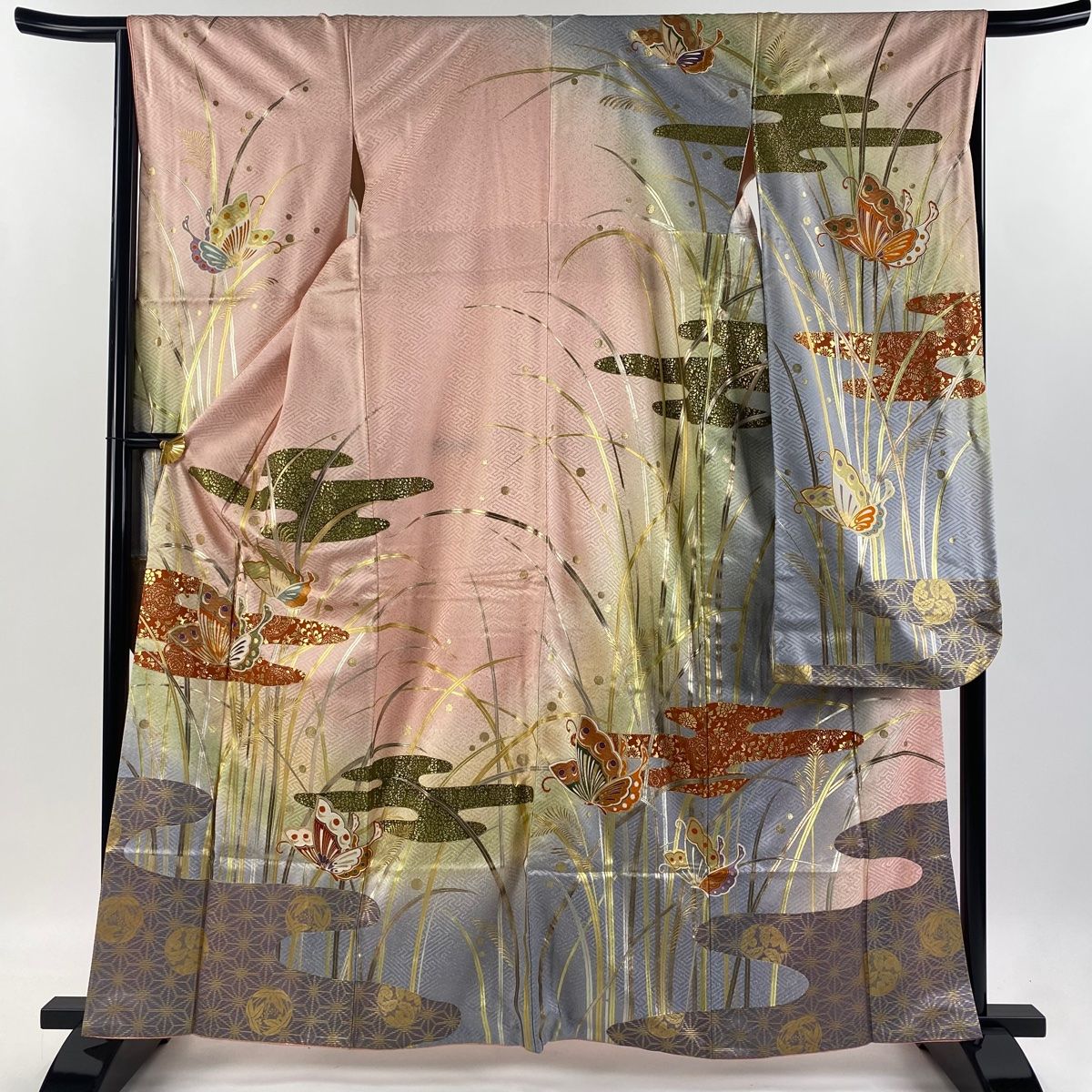 ≪美品≫正絹　振袖のみ【283】【身長155㎝〜165㎝の方用】 振袖 身丈174.5cm 裄丈68cm L 袷 御所車 牡丹 刺繍 銀通し 赤