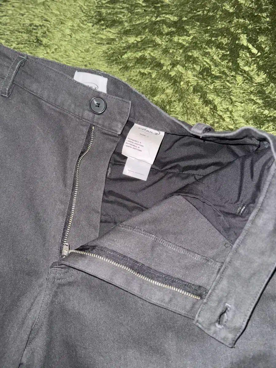 グレイルズ コーデュロイ