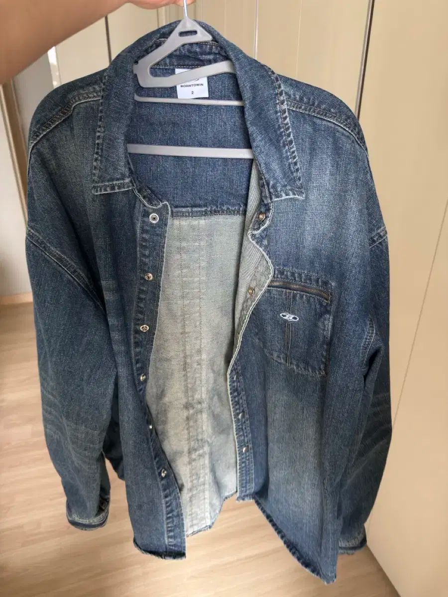 100%品質保証！  BORN TO WIN デニム オーバーフィット シャツ 2 サイズ 販売 1 寿司 着用
