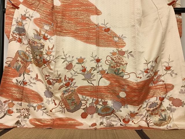 平和屋着物●十日町老舗ブランド　吉澤友禅　吾妻徳穂　振袖　駒刺繍　貝桶花文　橘　暈し染め　金彩　ロング丈　正絹　逸品　AAAY0015zg 平和屋着物○十日町老舗ブランド 吉澤友禅 吾妻徳穂 振袖 駒刺繍 貝桶