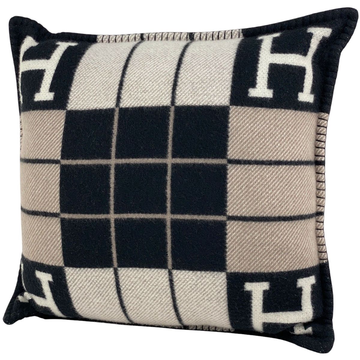 エルメス HERMES クッション アヴァロン3 PM ジャカード織 Hロゴ 毛 カシミヤ エクリュ ノワール