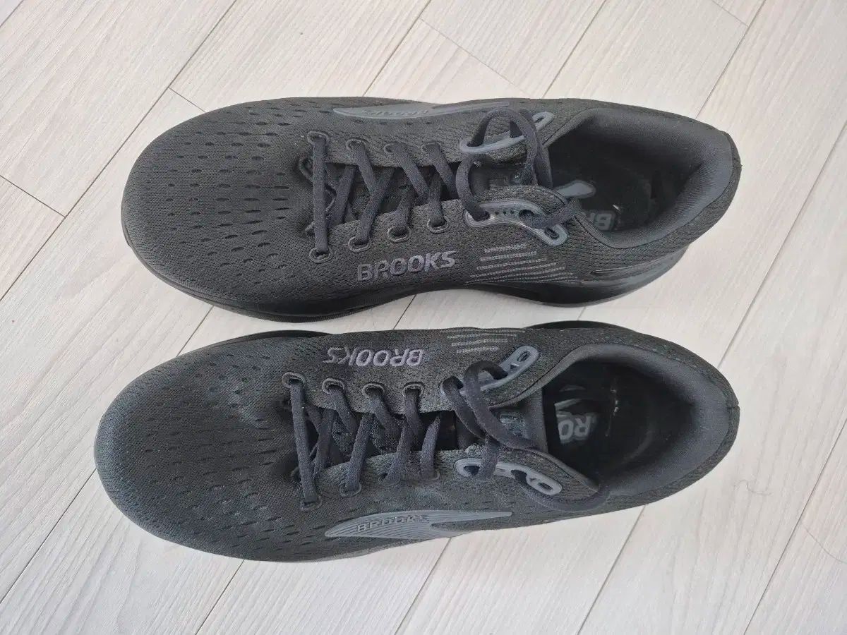 ブルックスゴーストマックス3ブラックエクストラワイド280mm OLIVEOS_COM_TR