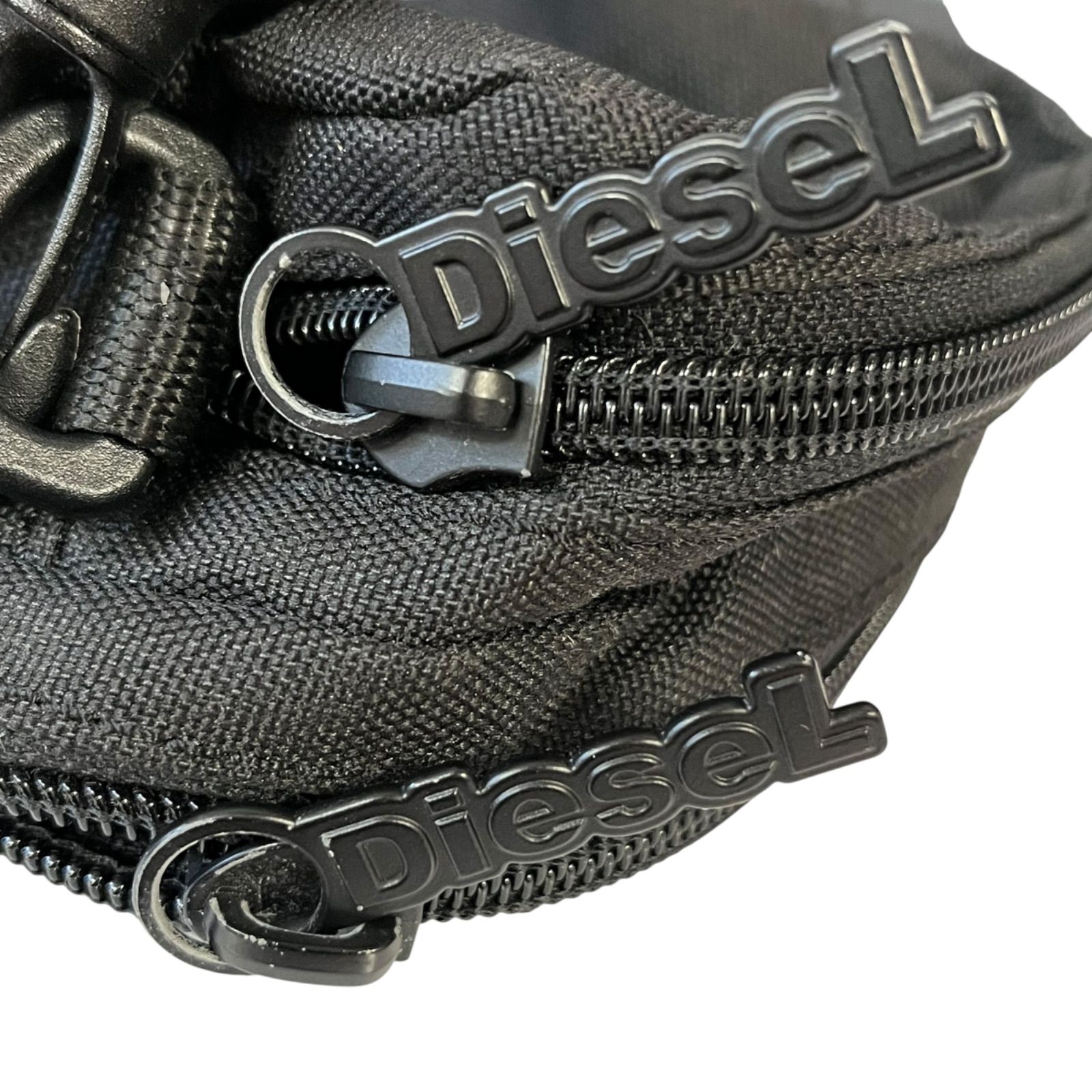 最終値下げ　DIESEL ナイロン　ミニショルダーバッグ 管32805】最終値下げ☆DIESEL ディーゼル ミニ ショルダーバッグ