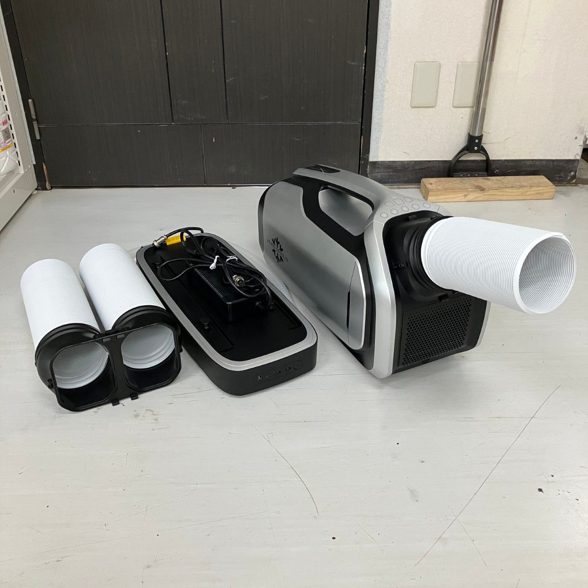 ЗЗZero breeze 100v 21.6v スポットクーラー Mark2 バッテリー