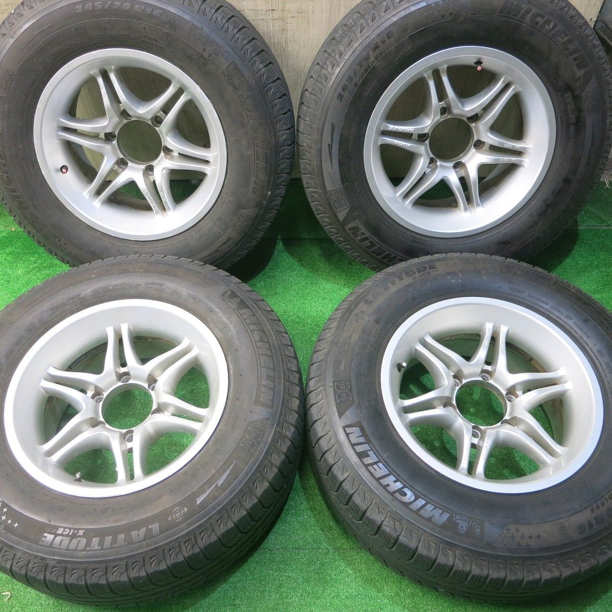 バリ溝 8.5分 AIBA WORKS 245|70R16 スタッドレス ミシュラン LATITUDE X-ICE XI2 アイバ ワークス 16インチ PCD139.7|6H 5051701NJス