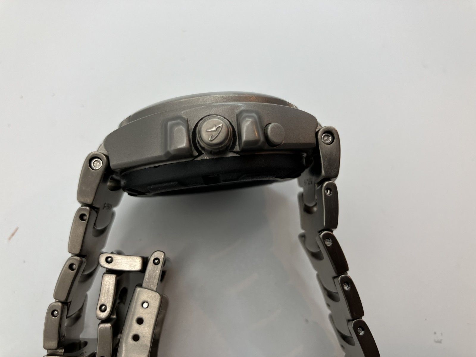 カシオ Gショック MR-G MRG-121T メンズ腕時計 チタン ケース幅46mm 腕