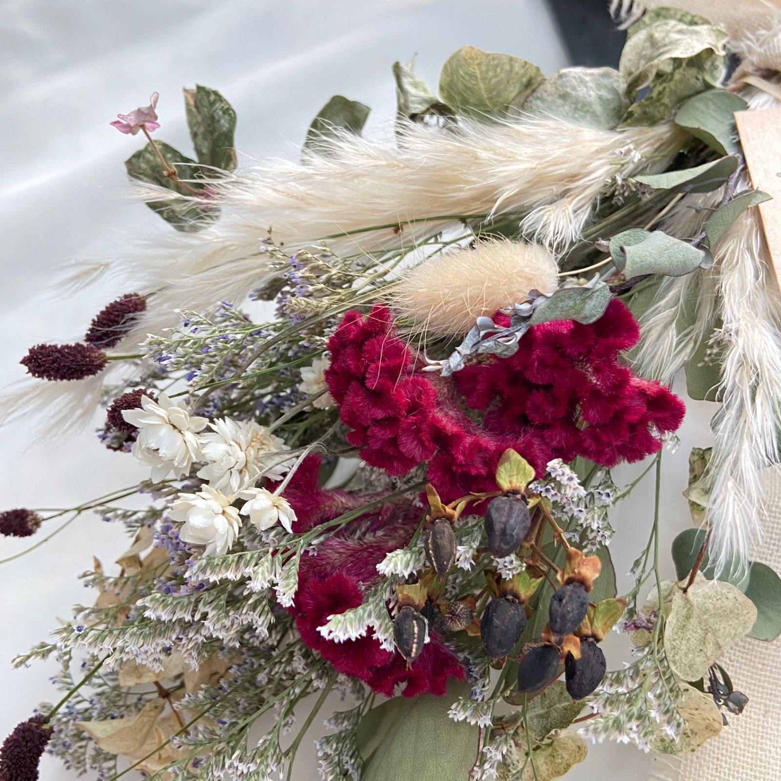 パンパスグラスの秋色ドライフラワースワッグ ドライフラワー 秋色スワッグ ワインレッドケイトウ パンパスグラス 31cm