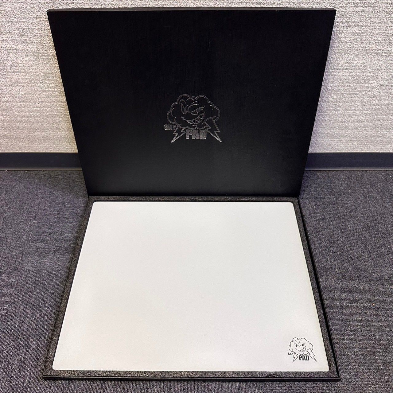 SkyPAD ゲーミングガラスマウスパッド プロフェッショナルeスポーツラージサイズ ロゴバージョン
