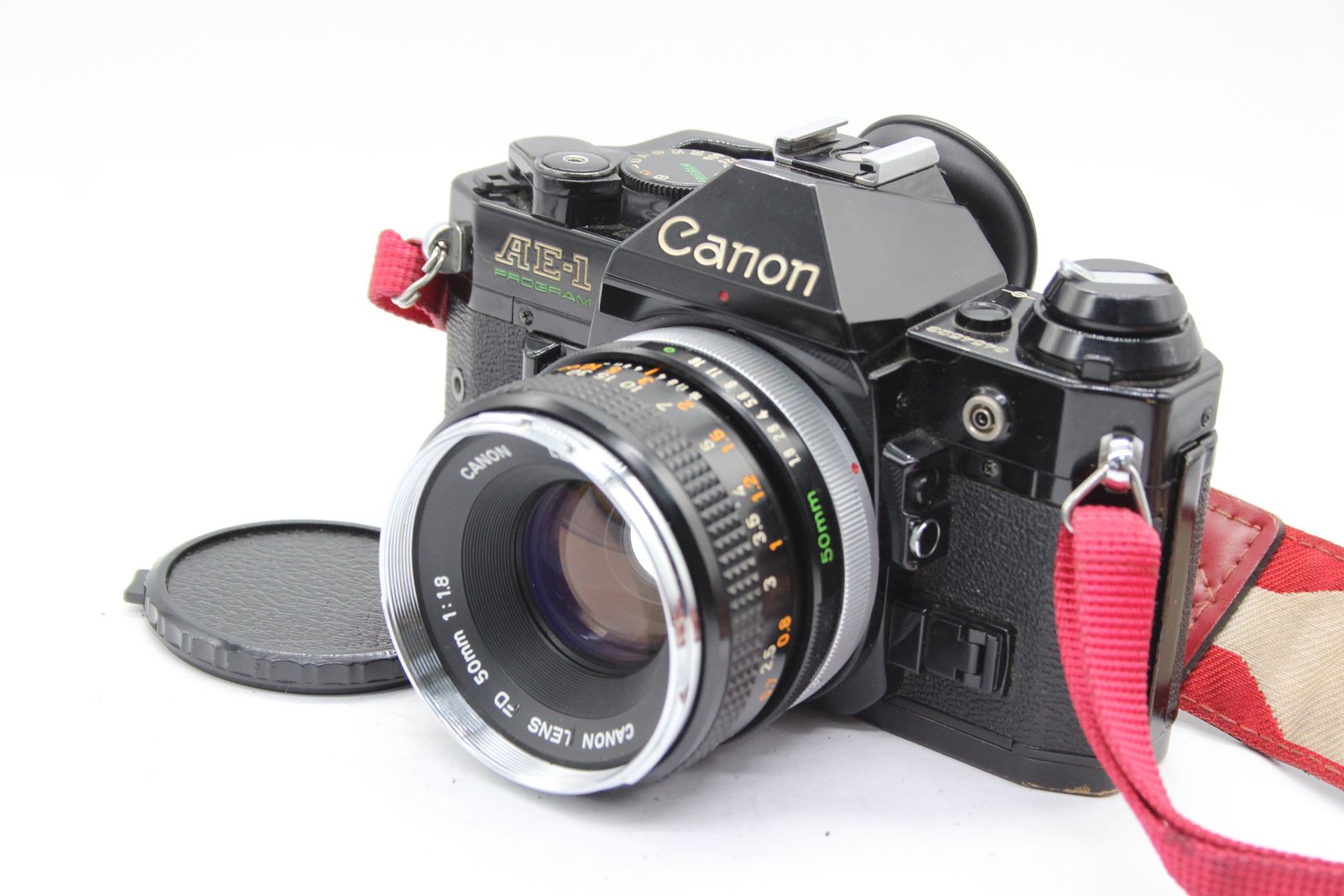 ニコン FE2❤️単焦点50mmレンズ付き❤️フィルムカメラ名機❤️カメラ