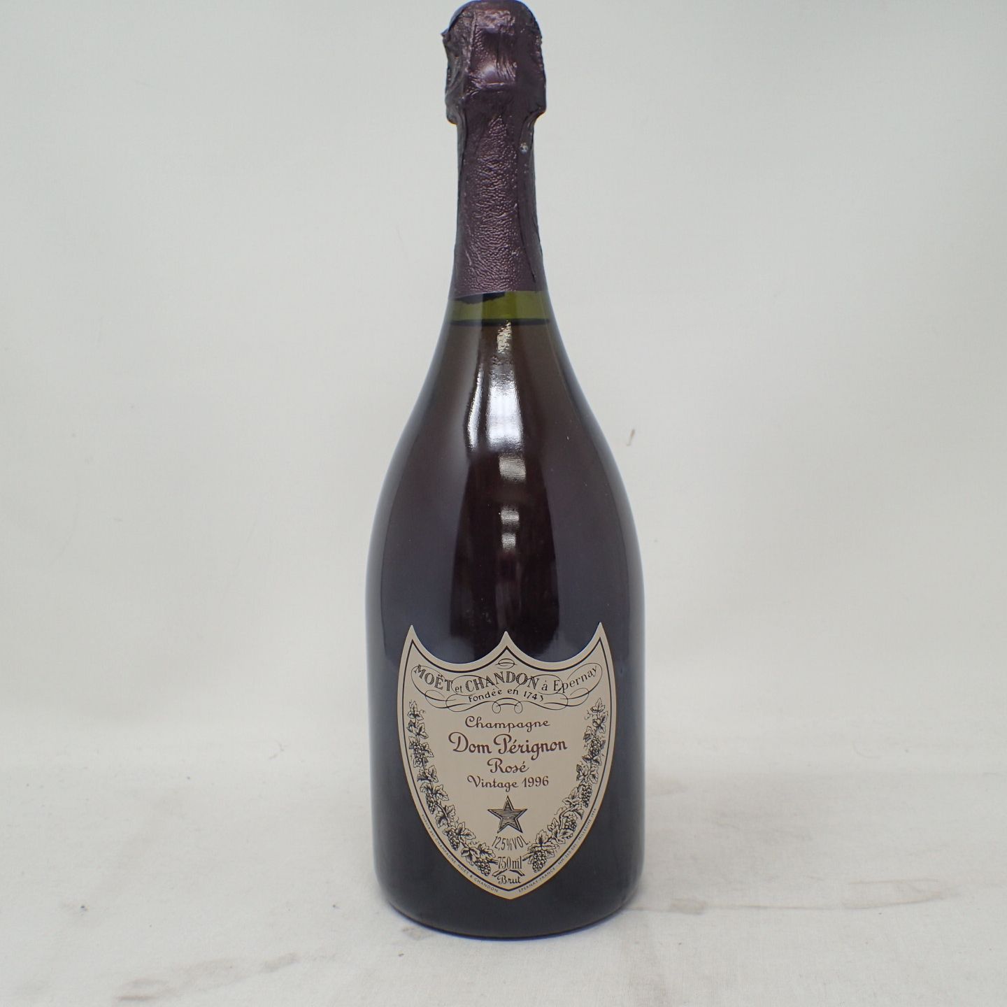 ドンペリニヨン ロゼ ヴィンテージ 1996 750ml【F】 - お酒の格安本舗 
