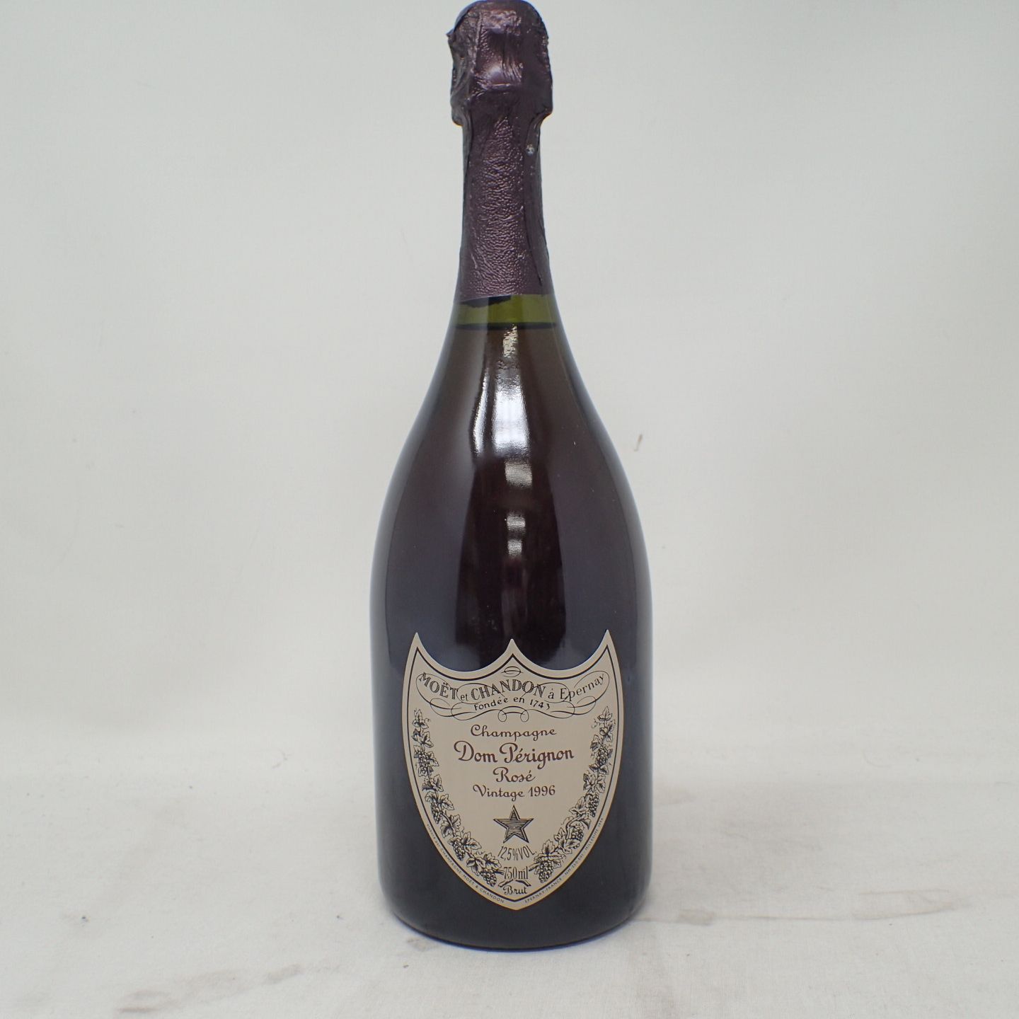 Dom Pérignon - 超希少！1996ヴィンテージ　ドン・ペリニヨン　ロゼ　ドンペリロゼ　ピンドン ドン・ペリニヨン・ロゼ 1996【シャンパン】【750ml】【並行