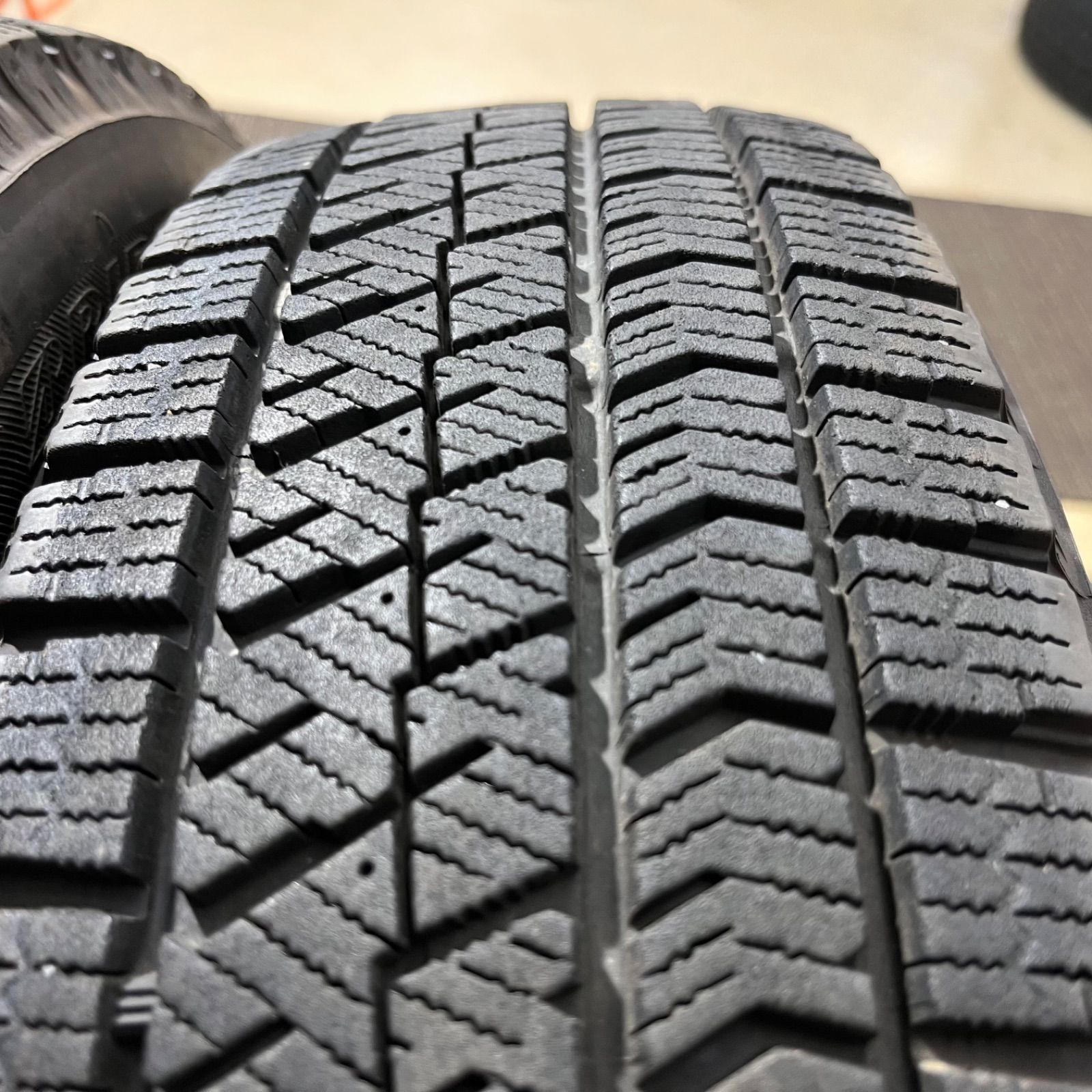 スタッドレスタイヤ