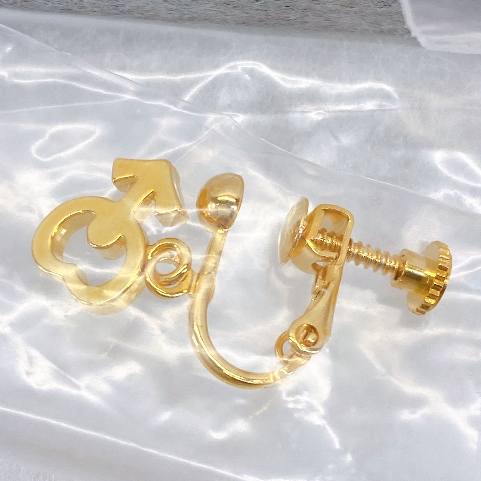 守護星マークピアス