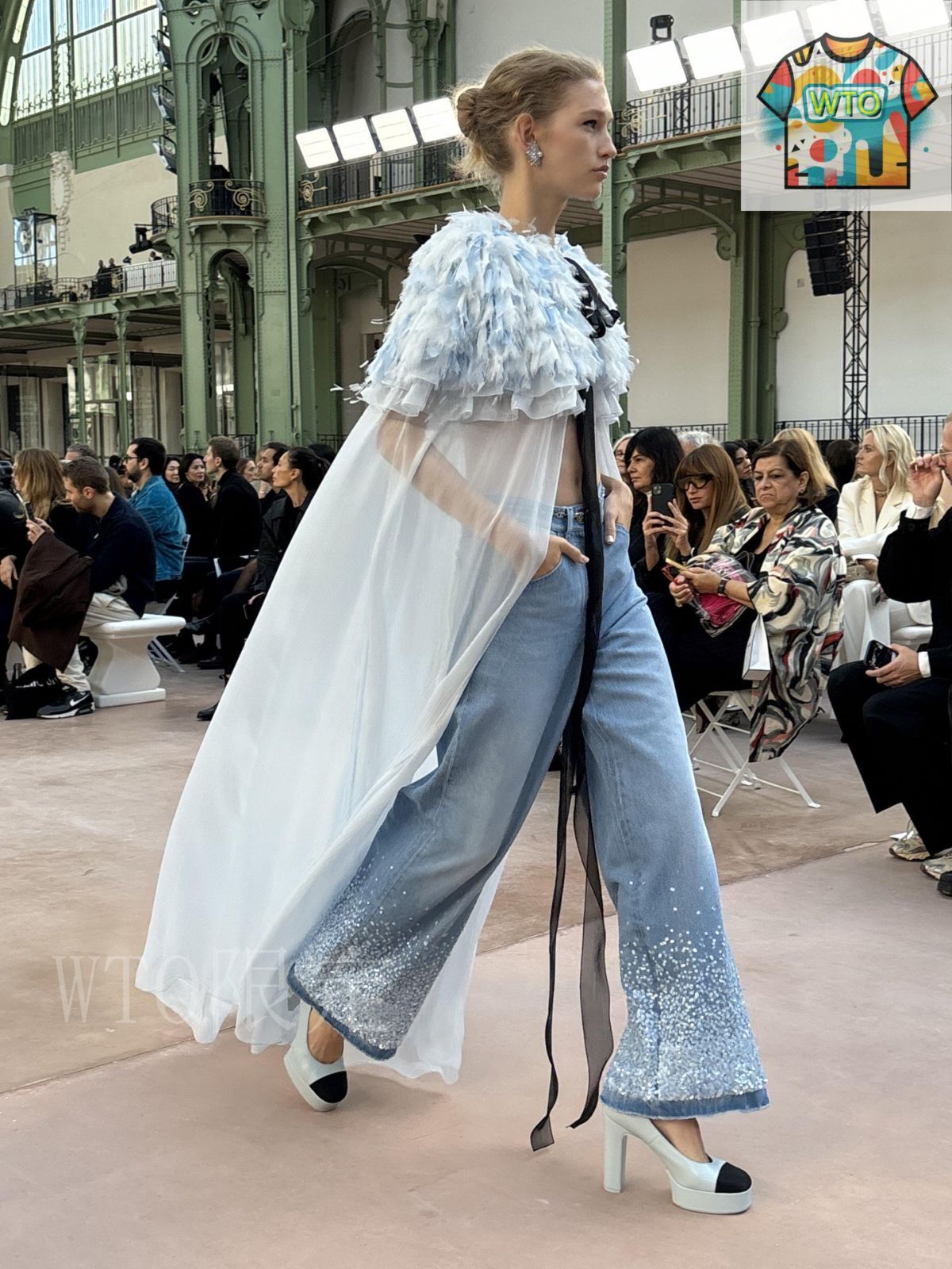 【最新作♡2025SS】CHANEL ジーンズ スパンコールで華やか ジーンズ - スパンコール エンブロイダリー ウォッシュド デニム