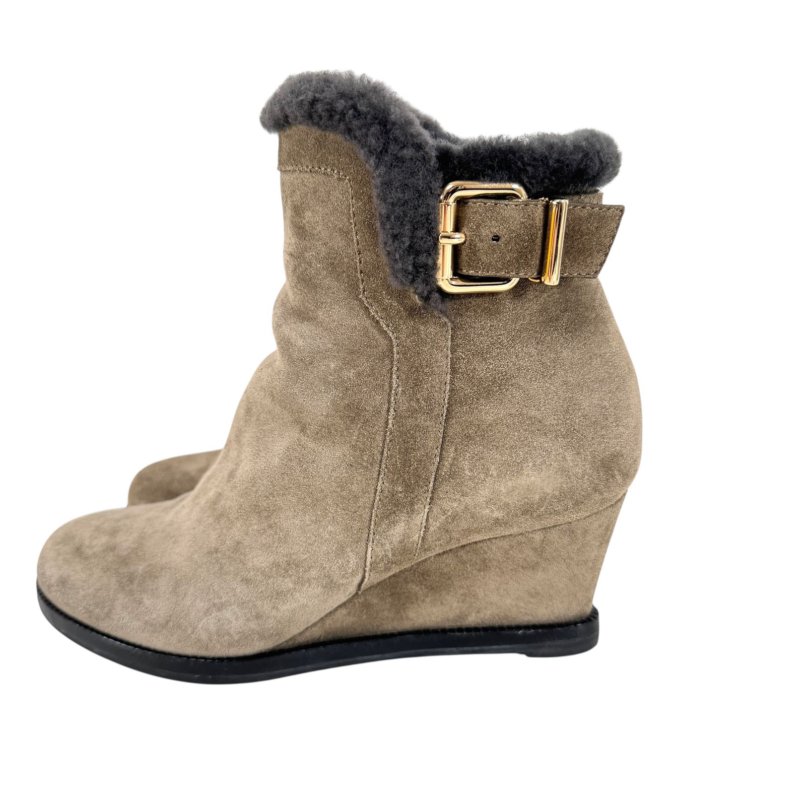 ■美品■フェンディ■ショートブーツ■ムートン■約22.5cm □美品□フェンディ□ショートブーツ□ムートン□約22.5cm