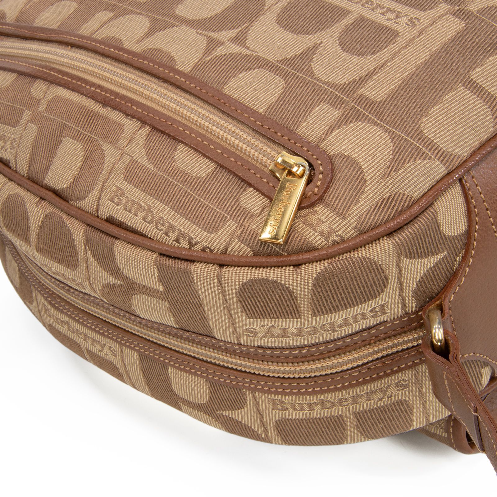 ◼️レア◼️ オールドバーバリー　バーバリー　ショルダーバッグ　バーバリーズ　バッグ BURBERRY - オールドバーバリー♪ショルダーバッグの通販 by
