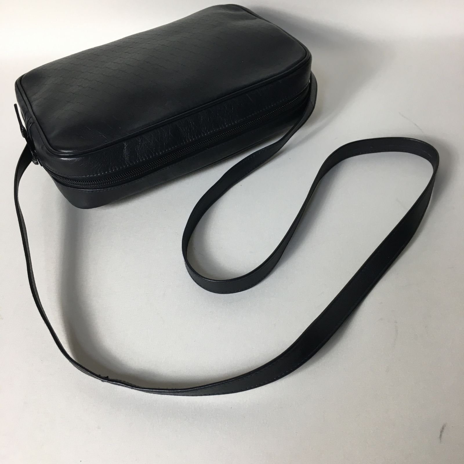 2505-127｜美品 ｜ヴァレンティノ ショルダーバッグ ブラック ロゴ総柄  