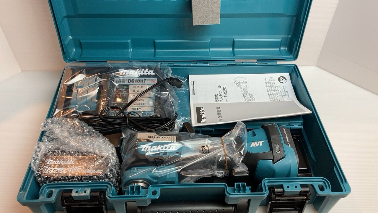 ♥品 makita 18v 6.0Ah 充電式マルチツール フルセット TM52DRG 高速切断 圧倒的な低振動 小型 軽量ボディ ブレード交換工具不要