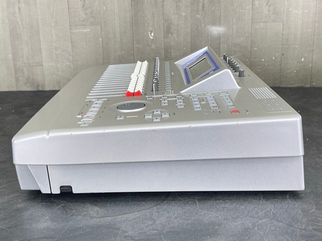 KORG D1600 デジタルレコーディングスタジオ 【中古】楽器機材 通電OK