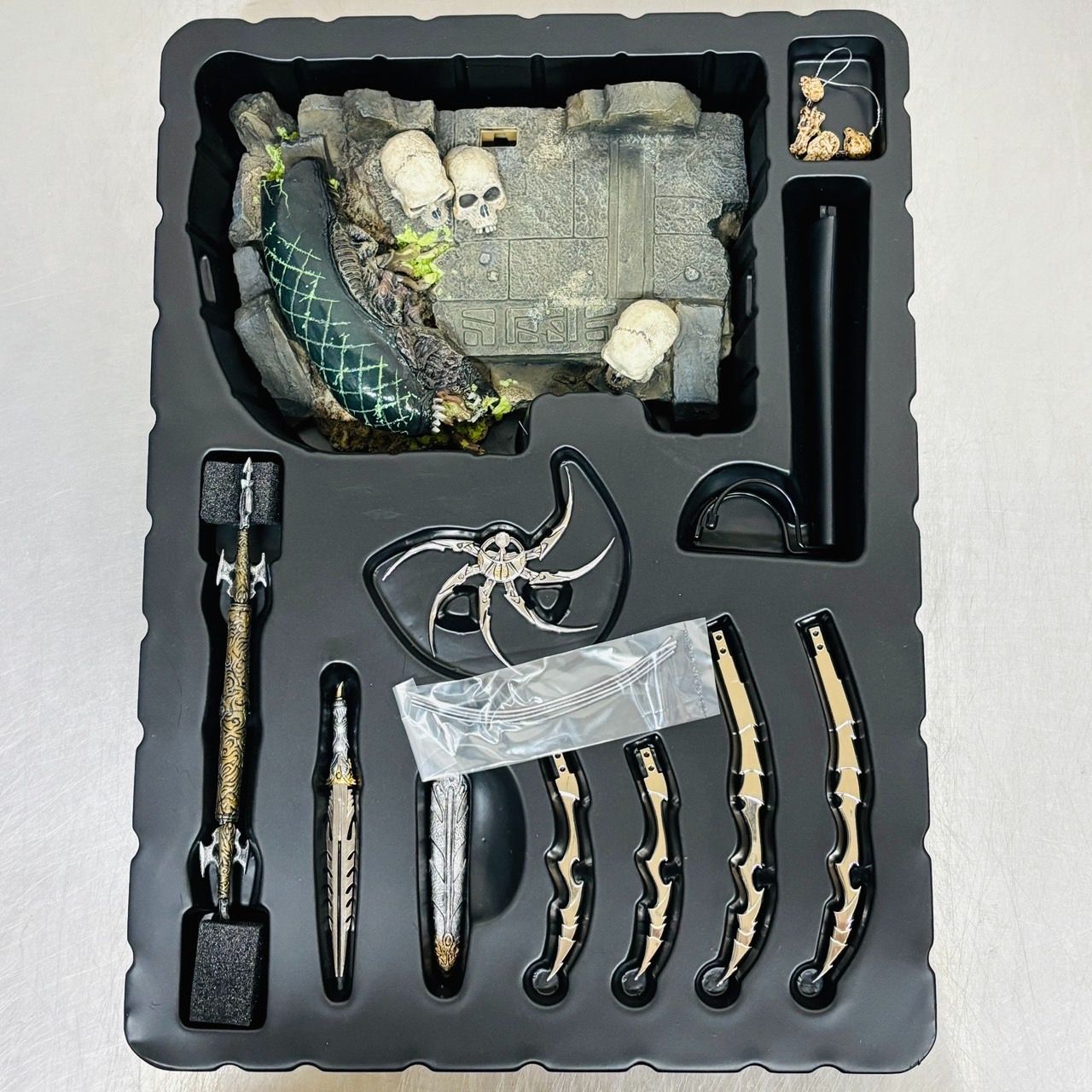 Hottoys ムービーマスターピース ケルティック プレデター 1/6