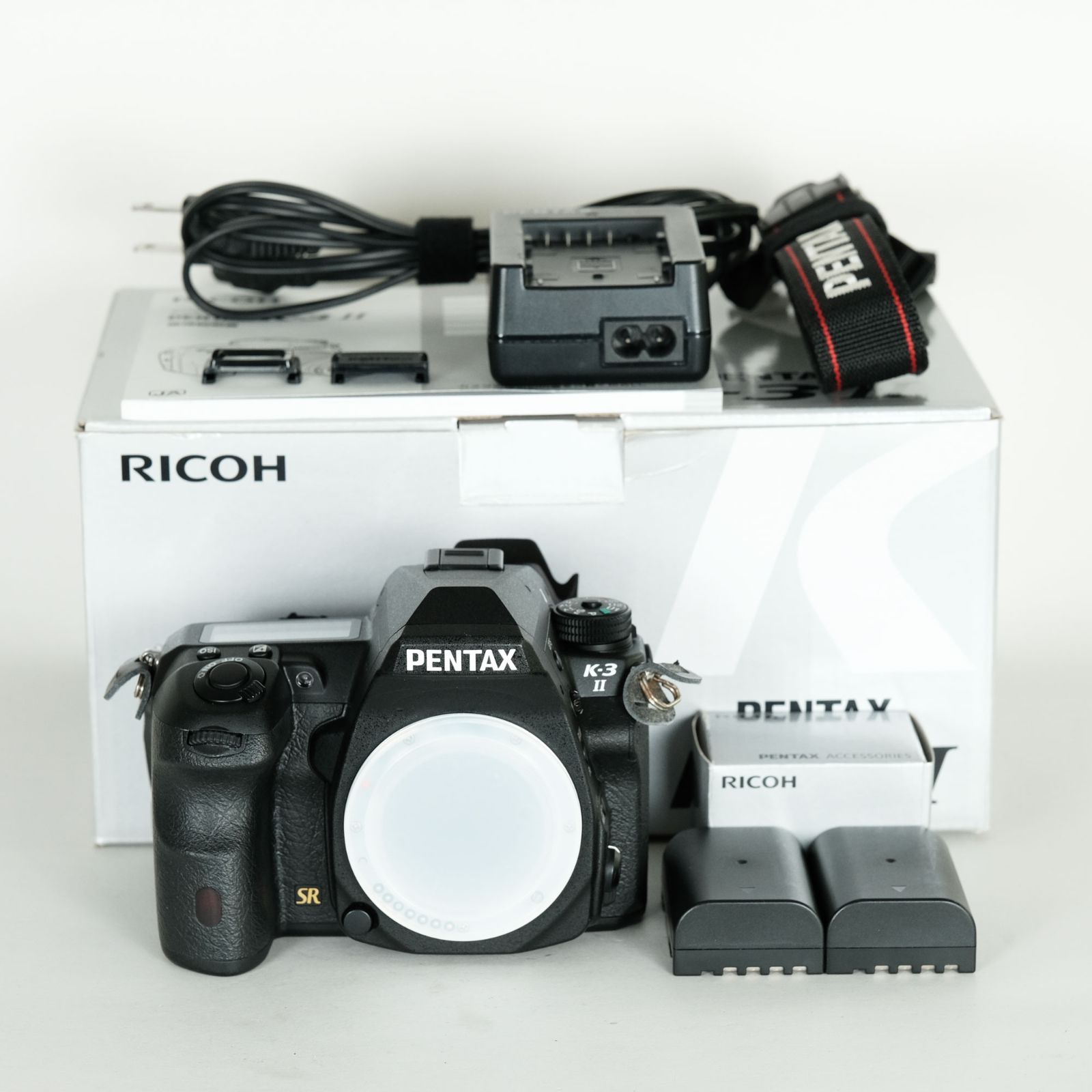 美品｜シャッター数3,020回｜バッテリー2個] PENTAX K-3 II