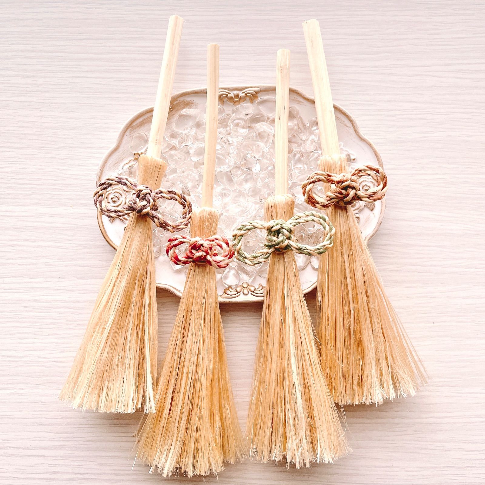 精麻 浄化用 小さなほうき 桑の葉染め - メルカリ