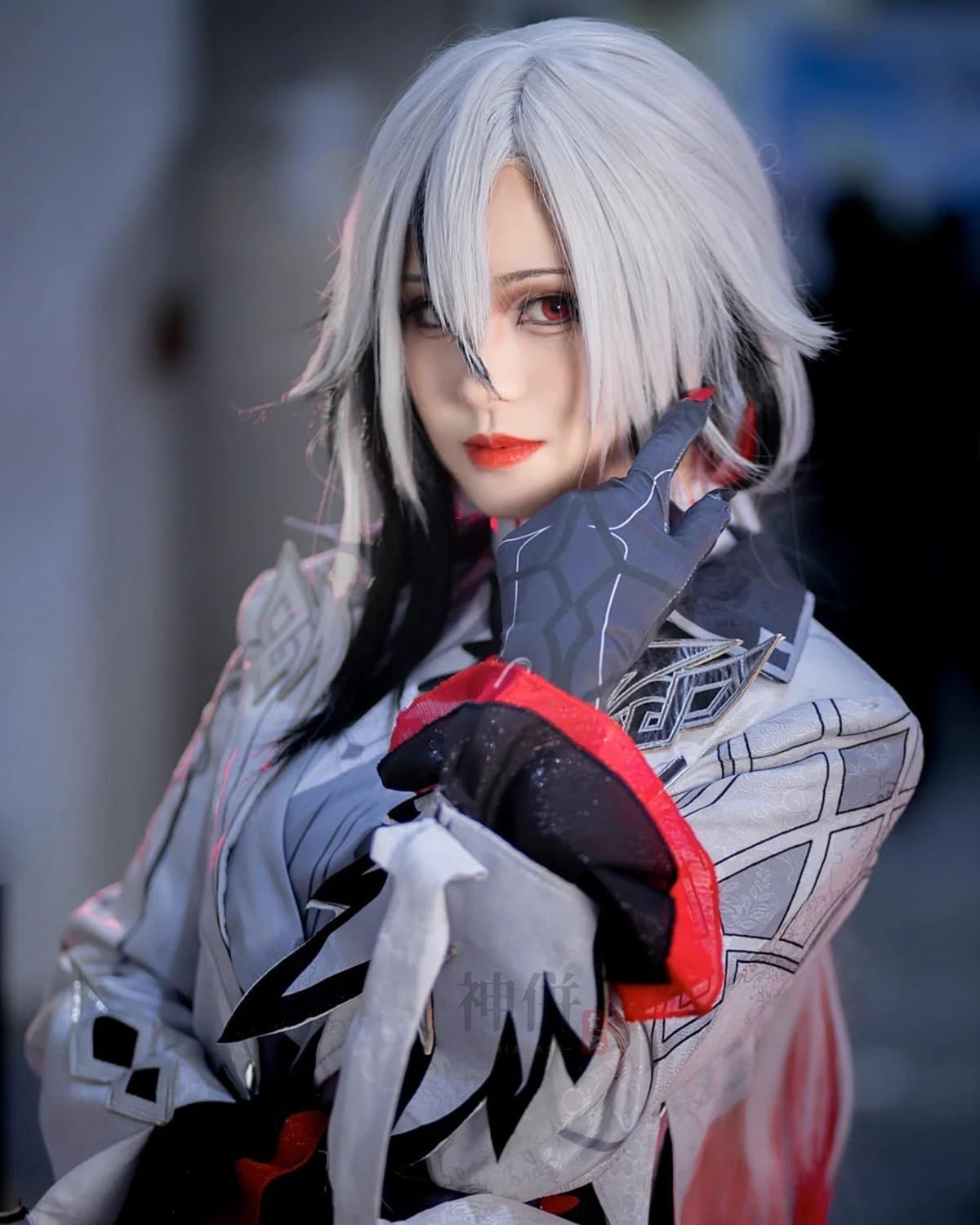 五次元 精巧 高品質 アルレッキーノ コスプレ ウィッグ付き 召使 原神 コスプレ衣装 フルセット コスチューム 大人用 仮装 文化祭 Genshin Arlecchi BJ0927ML04