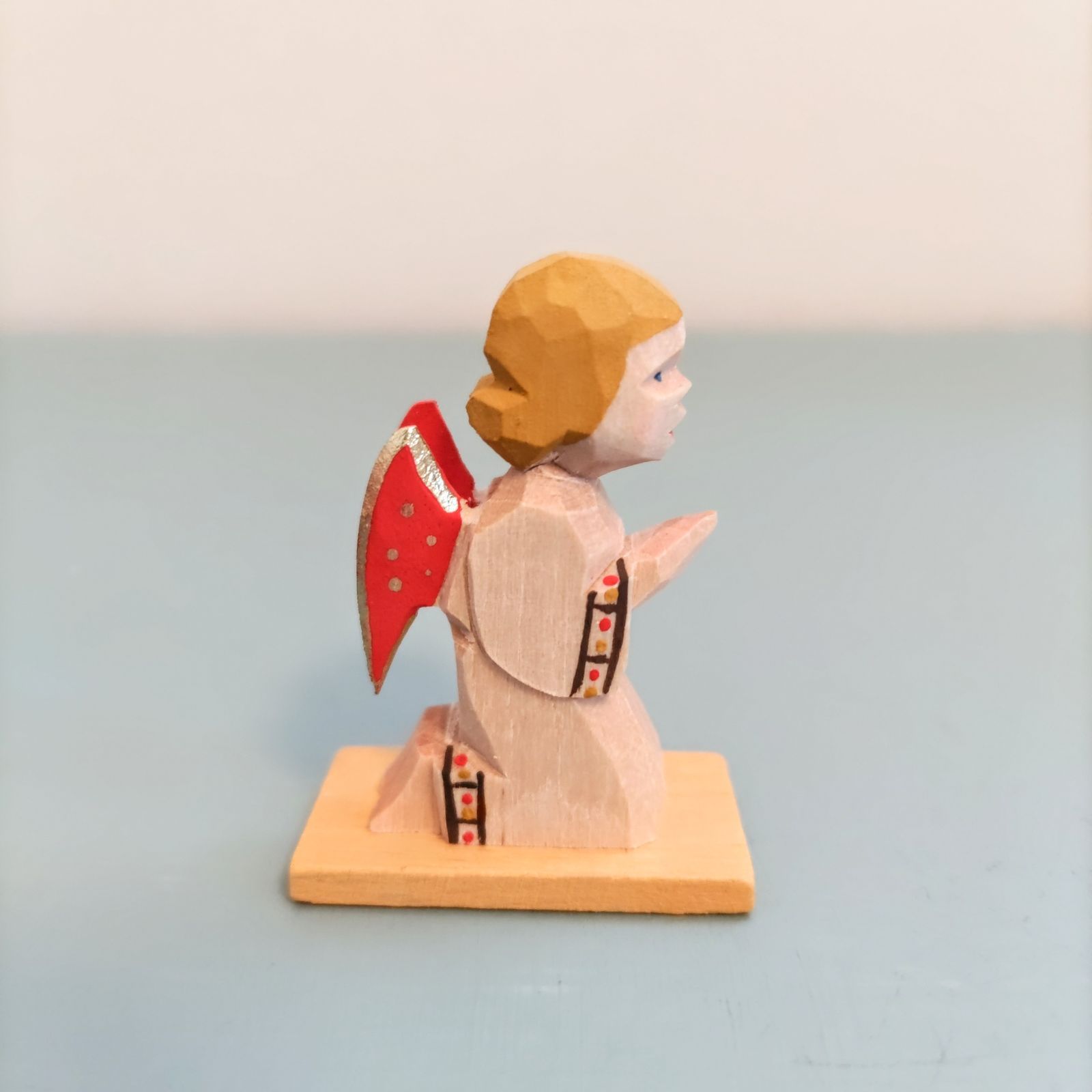 膝まつく天使　ドイツ木工芸品　エミールヘルビッヒ工房　ドイツ雑貨　クリスマス飾り