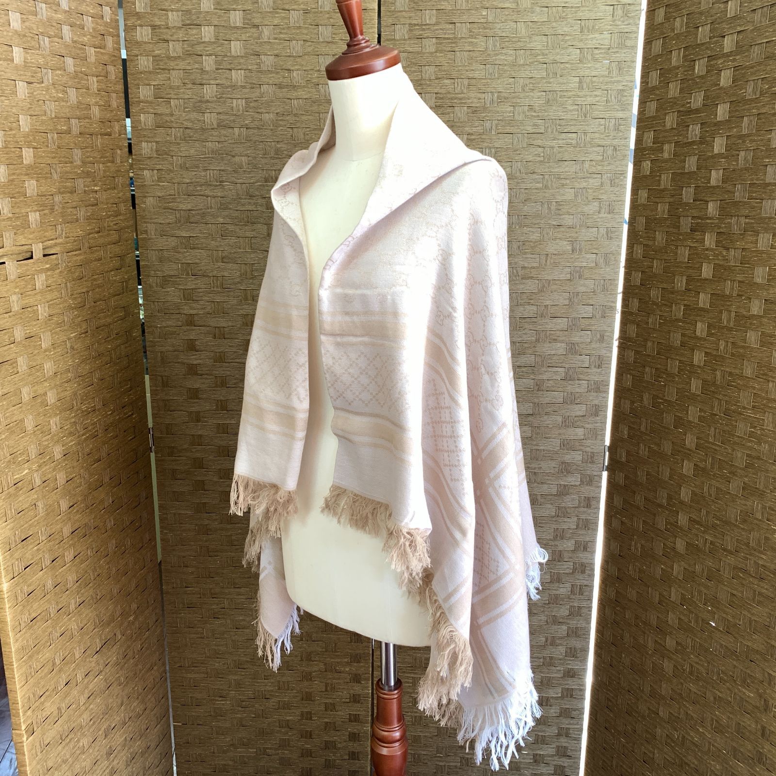 美品】 GUCCI ベージュ フリンジ マフラー