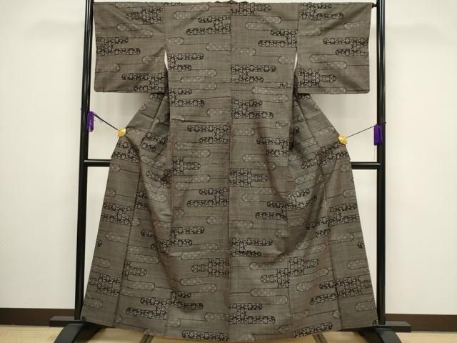 平和屋着物○本場大島紬 7マルキ 吉祥霞文 正絹 逸品 CAAS8748vf