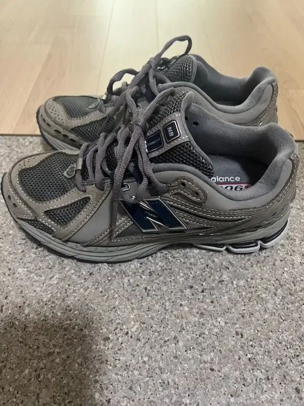 New Balance ニューバランス 1906r 235 サイズ