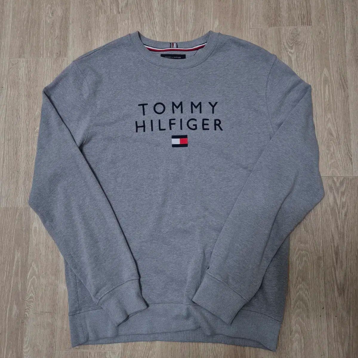 【雷市場（ポンジャン）商品韓国直送】 Tommy Hilfiger(トミーヒルフィガー) ビッグロゴ パーカー