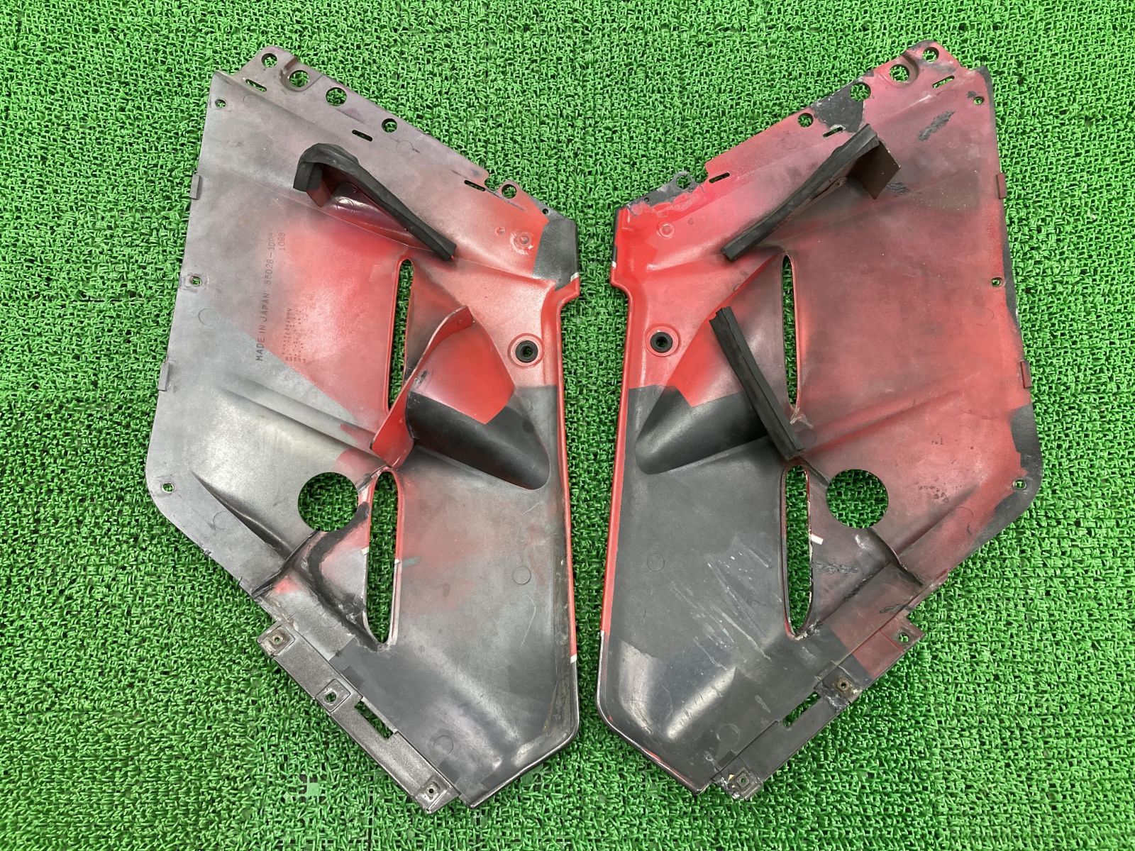 GPZ1000RX サイドカウル 左右 赤/黒 55028-1095/55028-1096 カワサキ