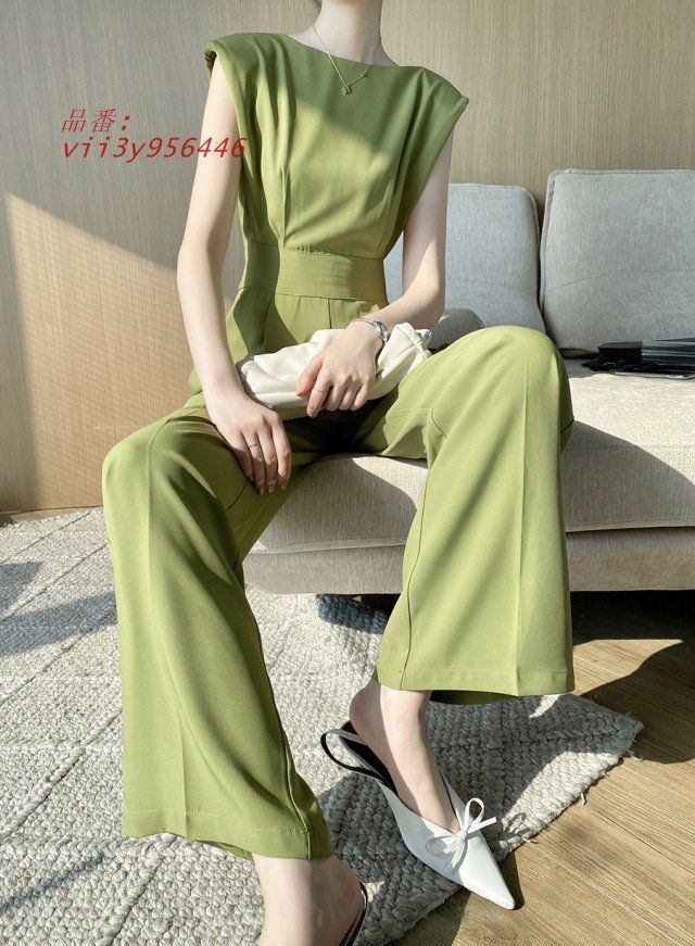 結婚式 通勤服