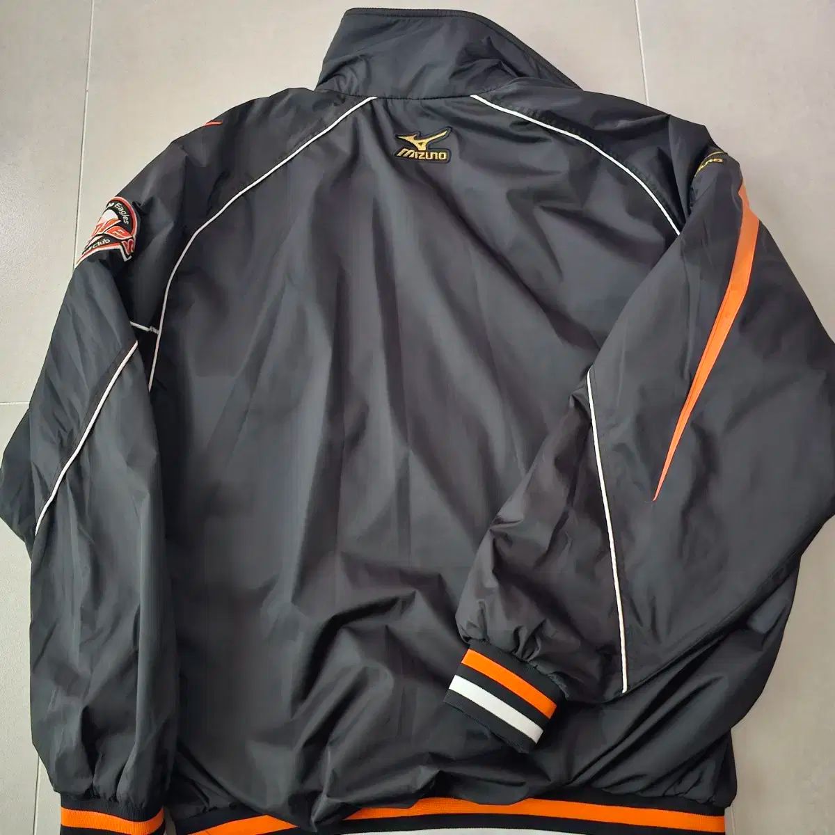  Mizuno ミズノ Hanwhae Eagles ハンファ イーグルス アセンティック 春と秋のジャケット 120 5 XL その他 ウェア