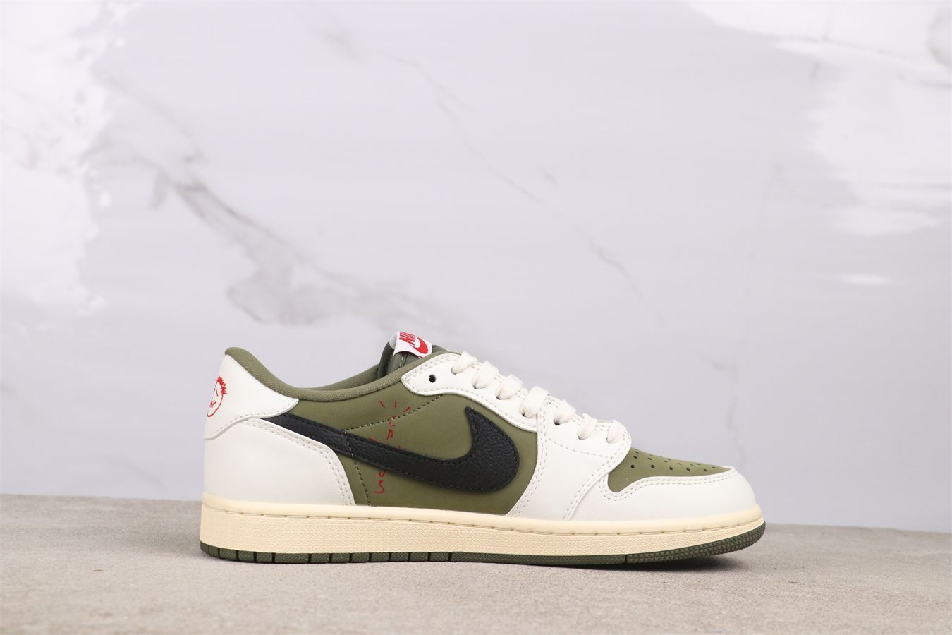 今日 Air Jordan エアジョーダン aj1 AJ1 Travis Scott x Air Jordan 1 Low DM7866-20-MM輸入
