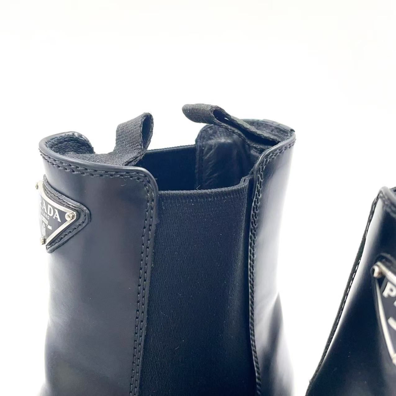 【即日発送】PRADA モノリスレザーチェルシーブーツ Prada モノリス レザーチェルシーブーツ | ブラック | FARFETCH JP