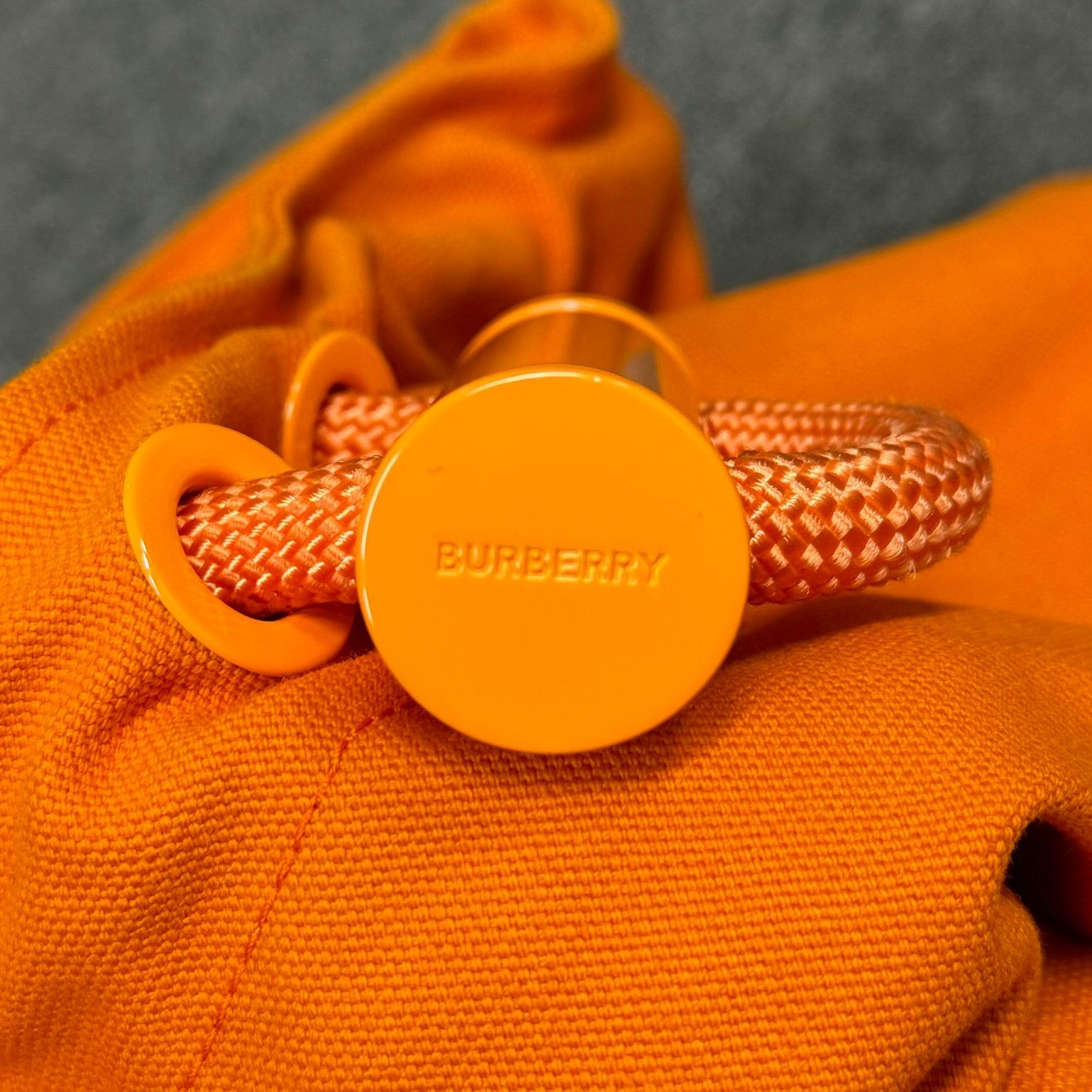 国内正規 BURBERRY ダックコート フーディー パーカー バーバリー 