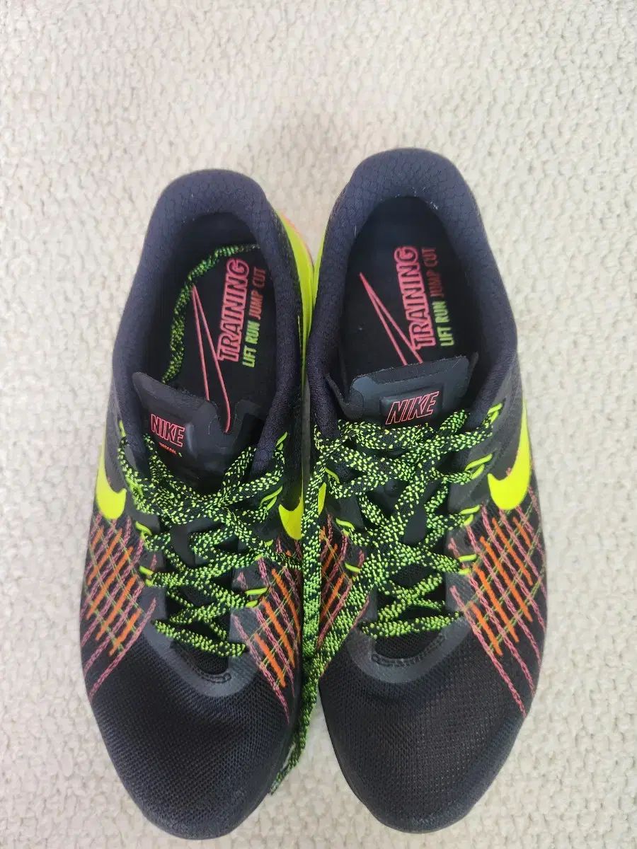 NIKE ナイキ メトコン トレーニングシューズ ブラック 蛍光 WWW_NOITHATQUANGTHANH_NET