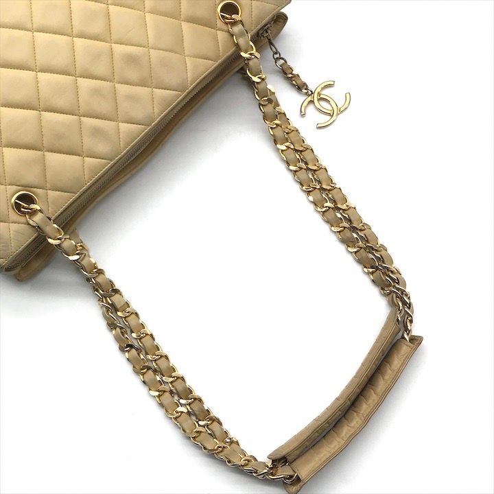 CHANEL シャネル ココマーク マトラッセ ラムスキン チェーン