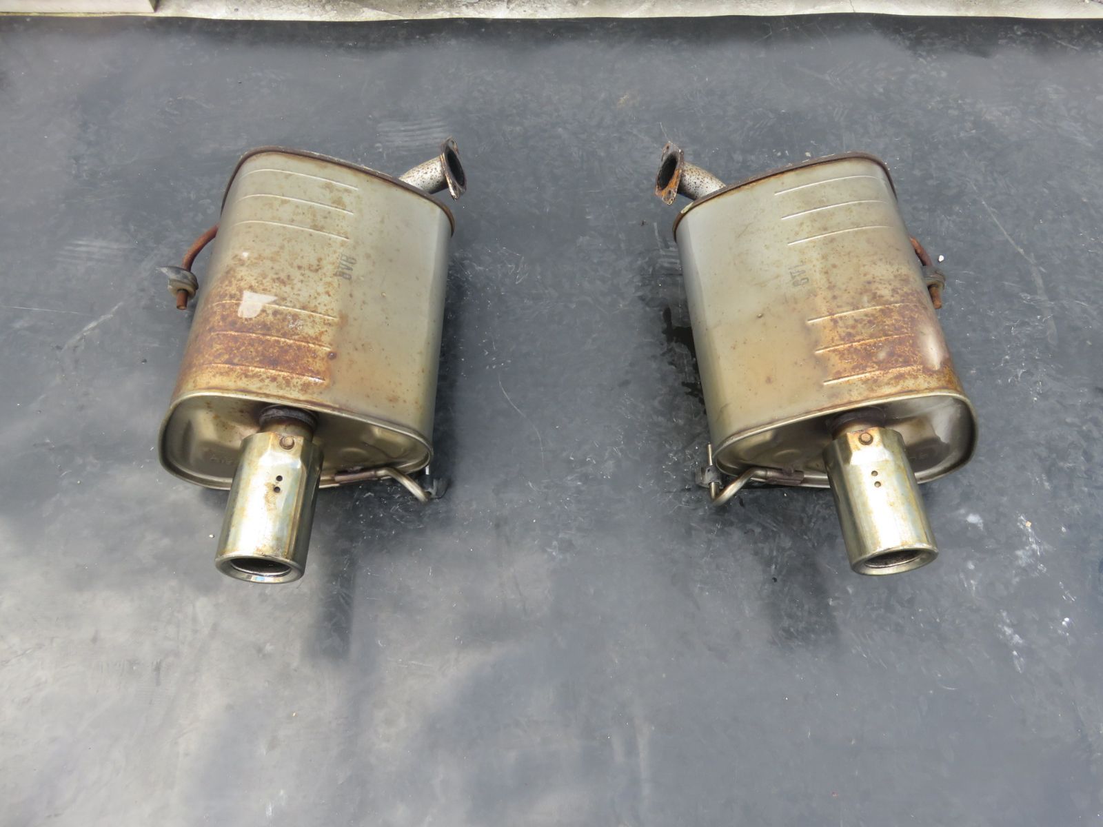 SFC2381 スバル レガシィ BM9 BMM BMG 純正 リア マフラー リアピース 2本出し Sakamoto 左右セット