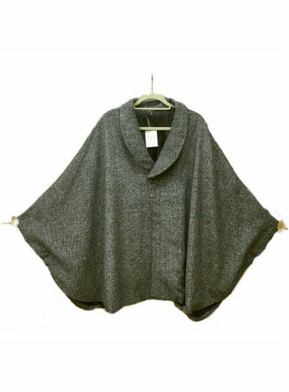 ふりふ】リボン刺繍ニットケープコート アイボリー furifu ., 🎀𝐍𝐞𝐰