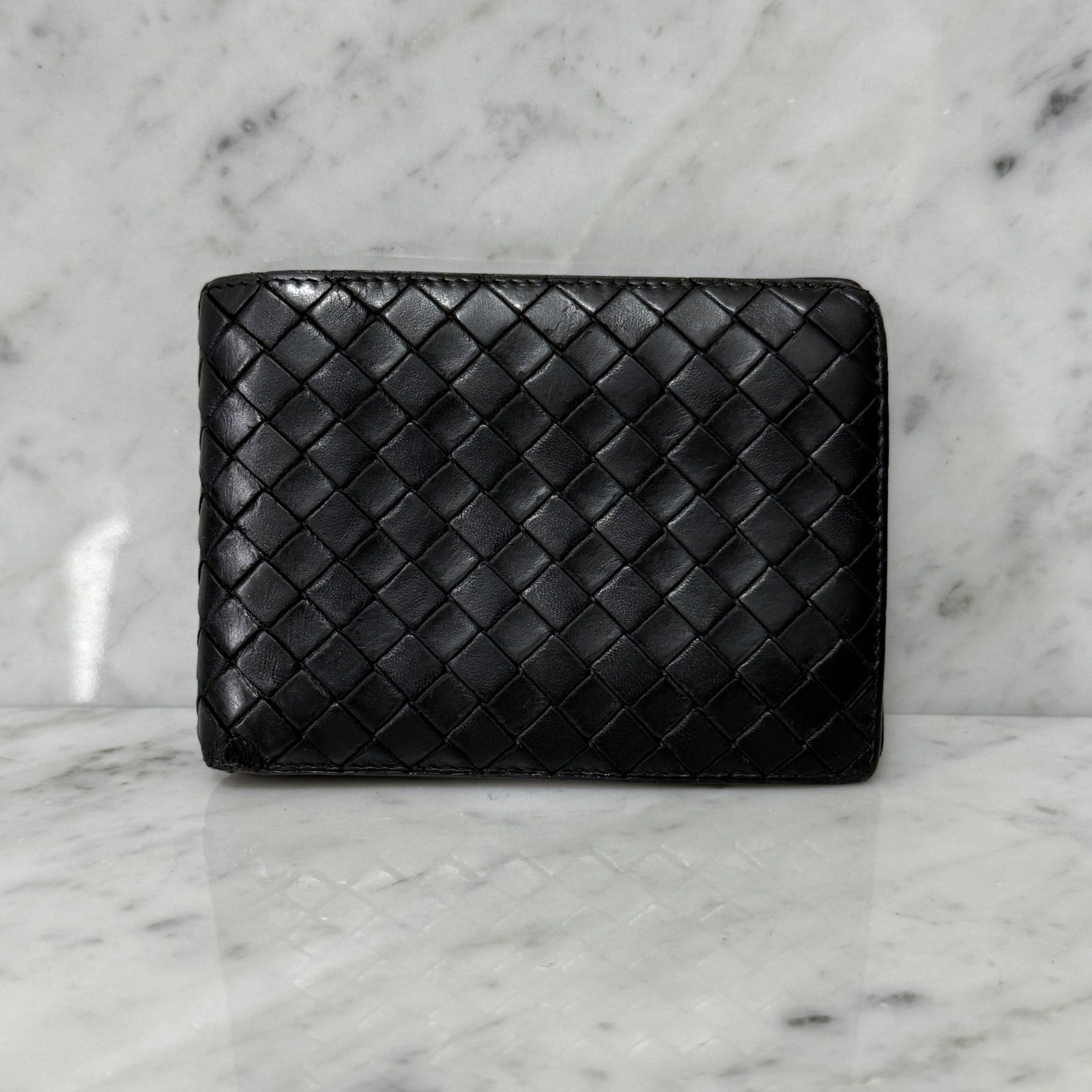 bottega veneta ボッテガヴェネタ 二つ折り財布 ブラック 黒 イントレチャート 編み込み 本革 レザー