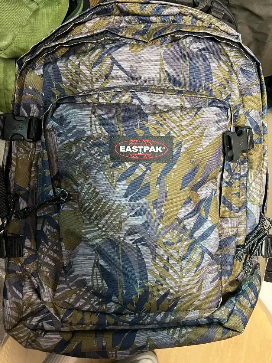 EASTPAK イーストパック プロバイダー