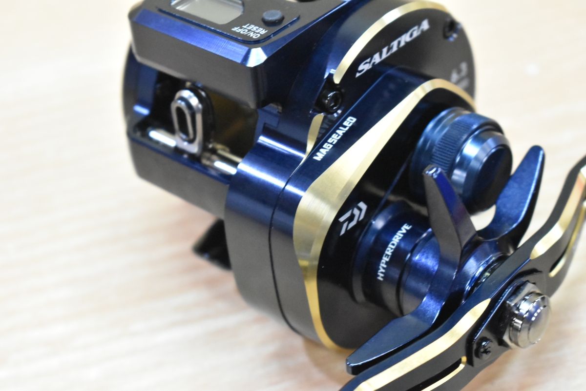  ダイワ 21 ソルティガ IC 300 L DH 左 DAIWA SALTIGA カウンター付き ベイトリール オフショア 船釣り タイラバ イカメタル タチウオ 等 フィッシング必需品 ベイトリール(ルアー用) リール