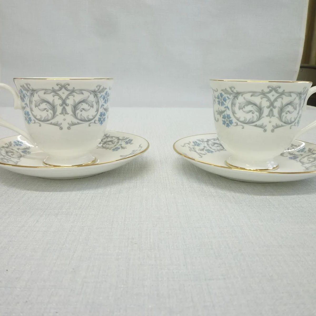 ロイヤルグラフトンカップ＆ソーサー ２セット